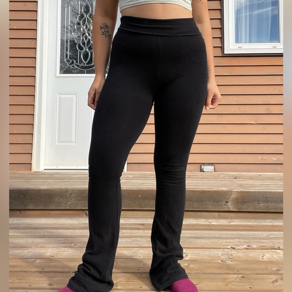 **SOLD** Brandy Melville Priscilla Pants - Picture 6 of 6